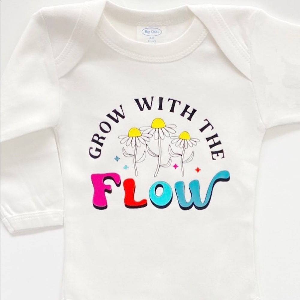NWT Unisex Bodysuit “Grow with the flow”